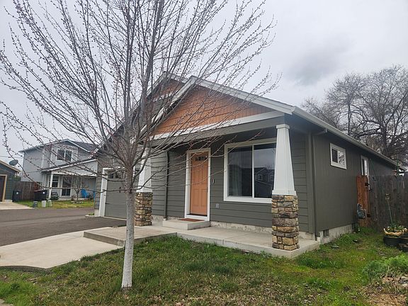 3rd image of 7629 Calaveras St