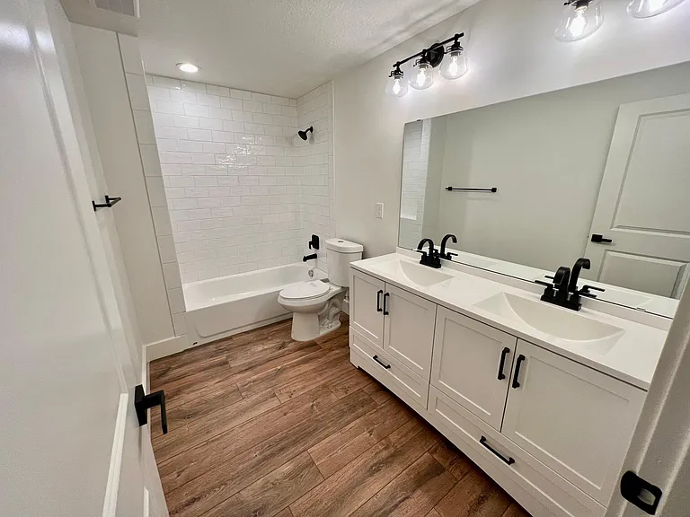 339 E Manti Dr — Photo 22