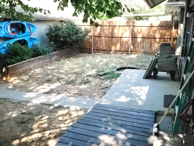 2027 Parkside Ct — Photo 8