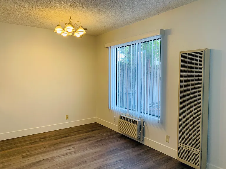 1200 S Sharon Cir #5A — Photo 9