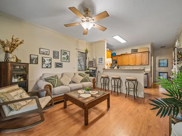 4435 Lower Honoapiilani Rd APT 136, Lahaina, HI 96761