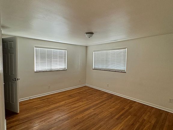 4th image of 636 Stanton St APT 1