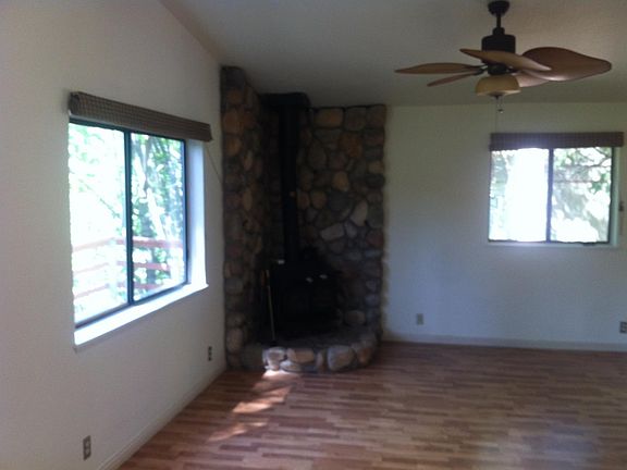 5th image of 22507 Robin Hood Dr #1