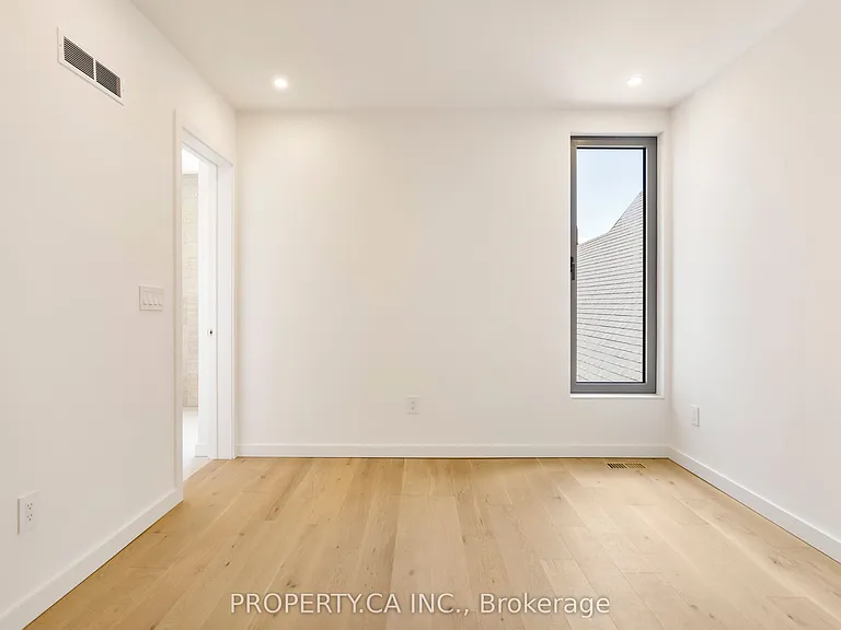 301 Keele St #4 — Photo 30