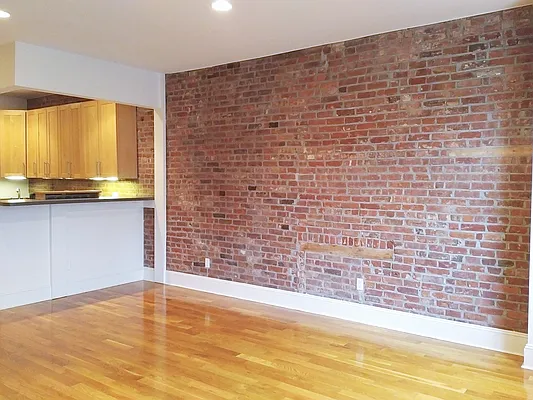 Rented by R New York | media 3