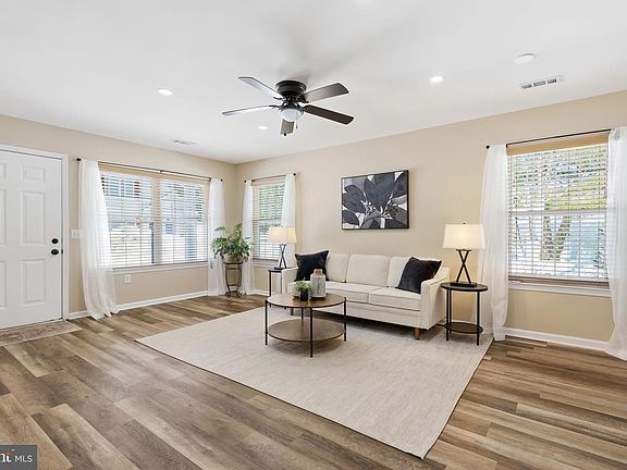 5th image of 24 Avenrowe Ct