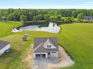 1171 Abiff Rd, Bon Aqua, TN 37025