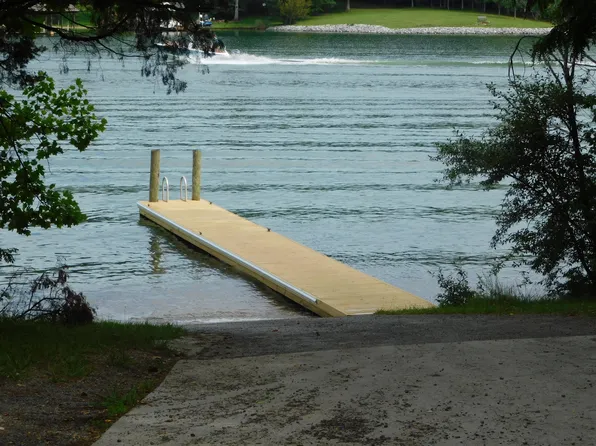 2815 Lakewood Forest Rd, Moneta, VA 24121