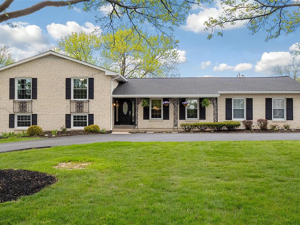 1st image of 120 Emerald Green Ct