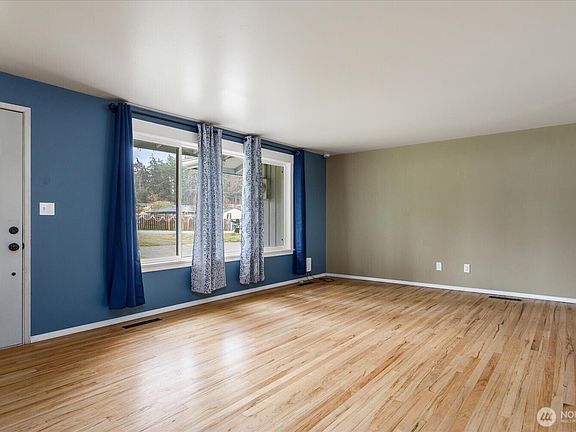 3rd image of 1321 Orchard Loop