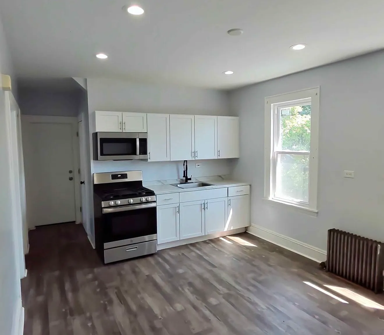 2 bed, $2,000 — Photo 1