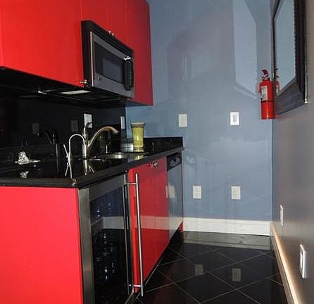 5th image of 305 NE 7th St #305