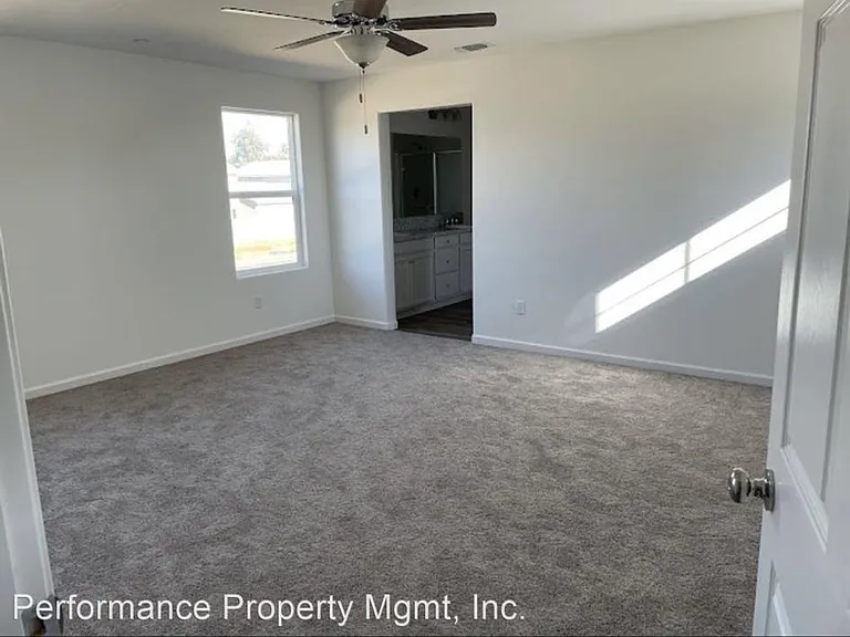 6698 E Adena Ave — Photo 24