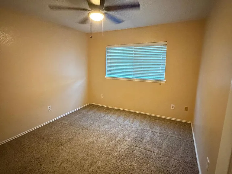 3901 Las Brisas Dr — Photo 27