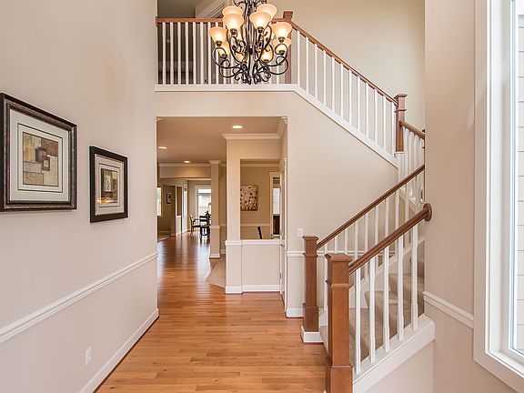 2nd image of 27528 SE 28th Ct