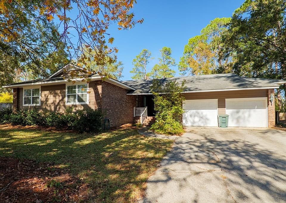 1st image of 2206 Oakdale Dr