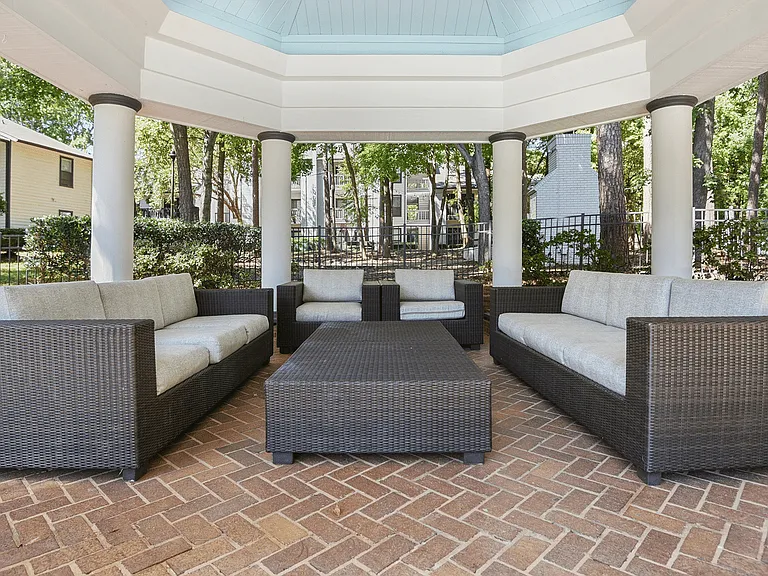 Paces Pointe Apartment Homes — Photo 48