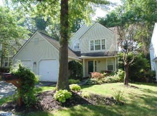 128 Marsh Creek Dr, Downingtown, PA 19335