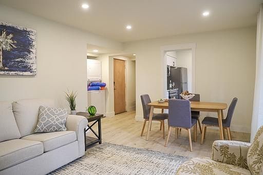 3rd image of 42 S Forest Beach Dr APT 3082