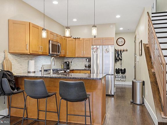 5th image of 844 N 15th St #C