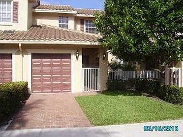 1st image of 3525 Lakeside Dr #4