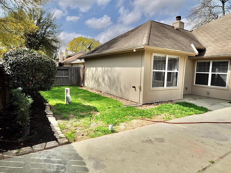 26983 Crown Haven Dr — Photo 21