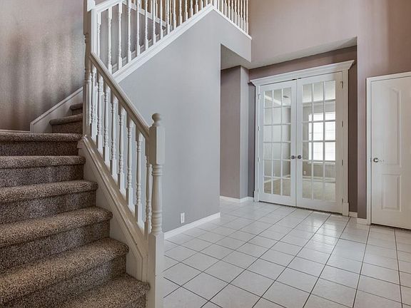 3rd image of 1316 Yellowstone Ln