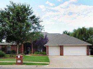2616 Richland Ave, Edmond, OK 73012
