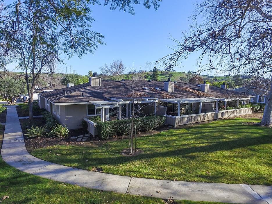 1st image of 1128 Holly Oak Cir
