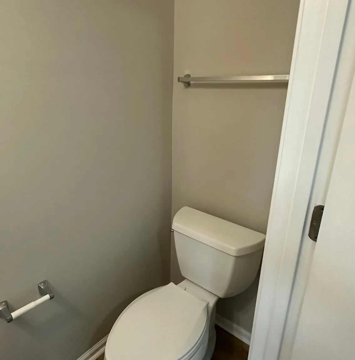 3 bed, 3.5 bath, 2464 sqft, $1,875 — Photo 2