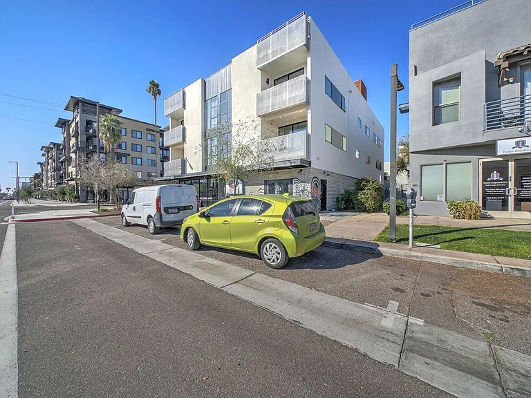 504 E Roosevelt St #1103 — Photo 2
