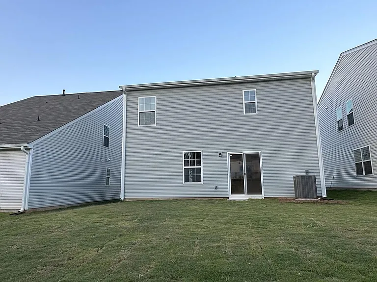 1910 Landrow Ln — Photo 28