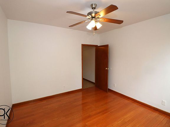 4th image of 274 Nassau Ave APT 1R