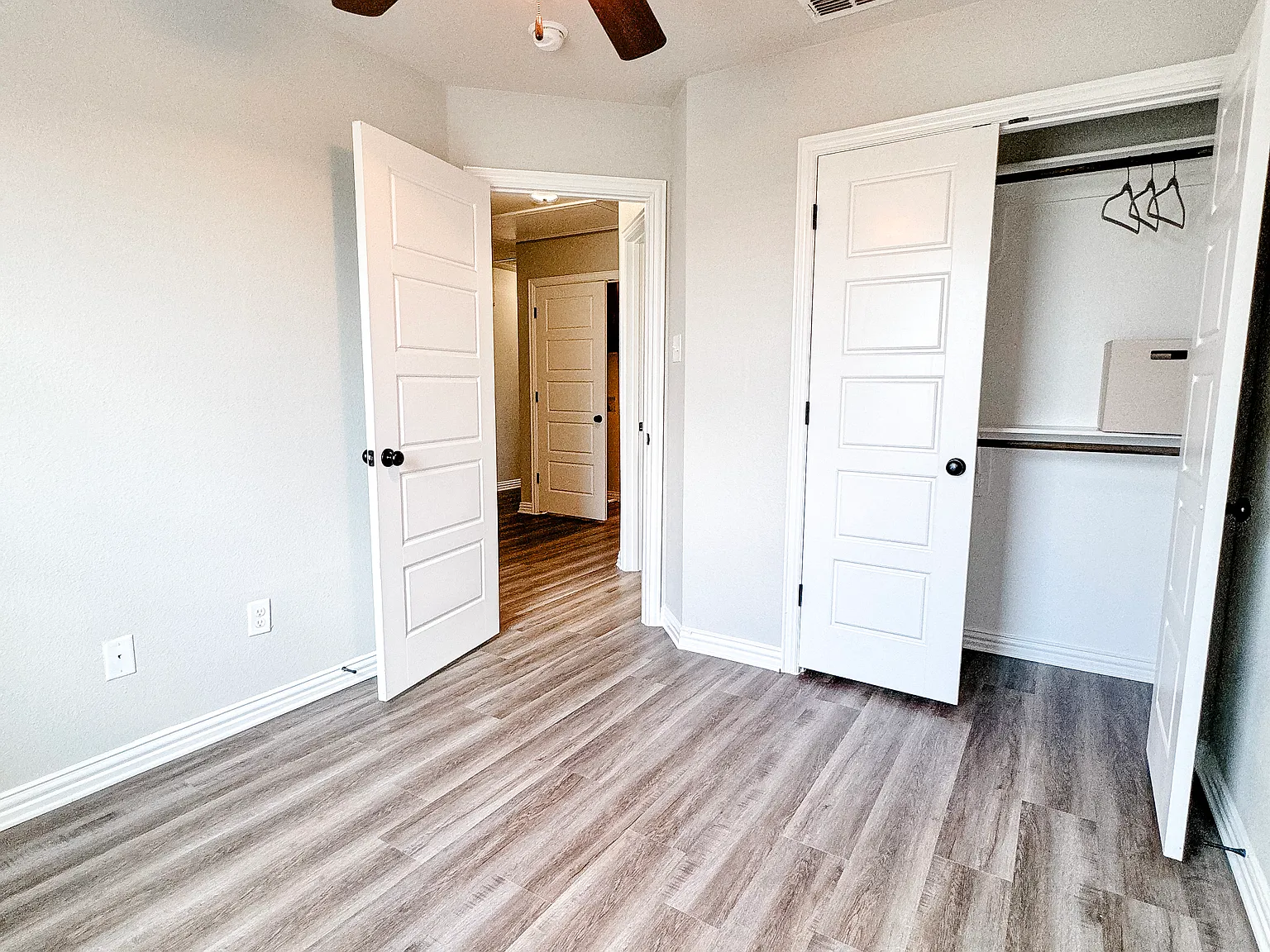 3 bed, 2.5 bath, 1265 sqft, $1,600 — Photo 2