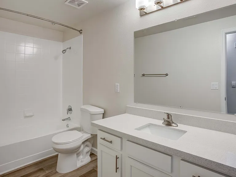 IMT Riverview — Photo 21
