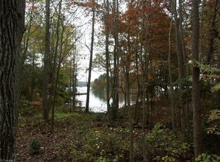 120 Stonebridge Dr, New London, NC 28127