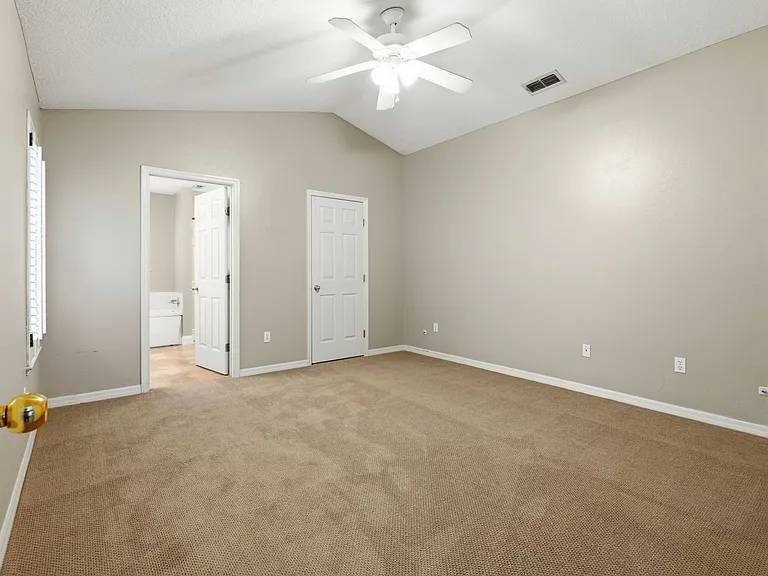 6831 SW 80th Dr — Photo 11