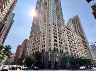 33 W Ontario St APT 32D, Chicago, IL 60654