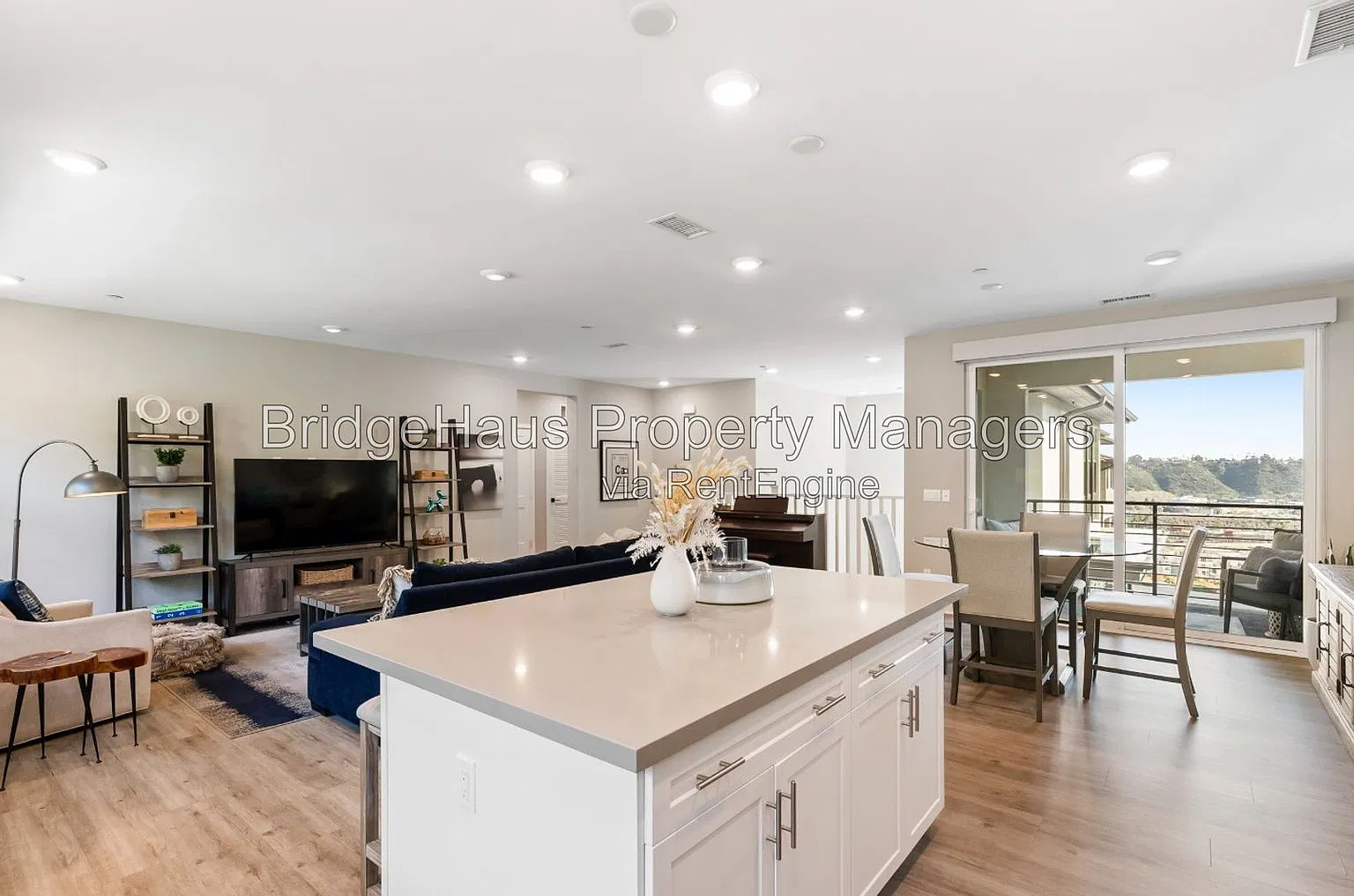 2 bed, 2.5 bath, 2015 sqft, $4,750 — Photo 1
