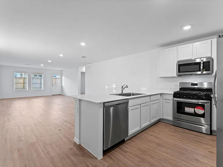 318 Harbor Bend Ct — Photo 18