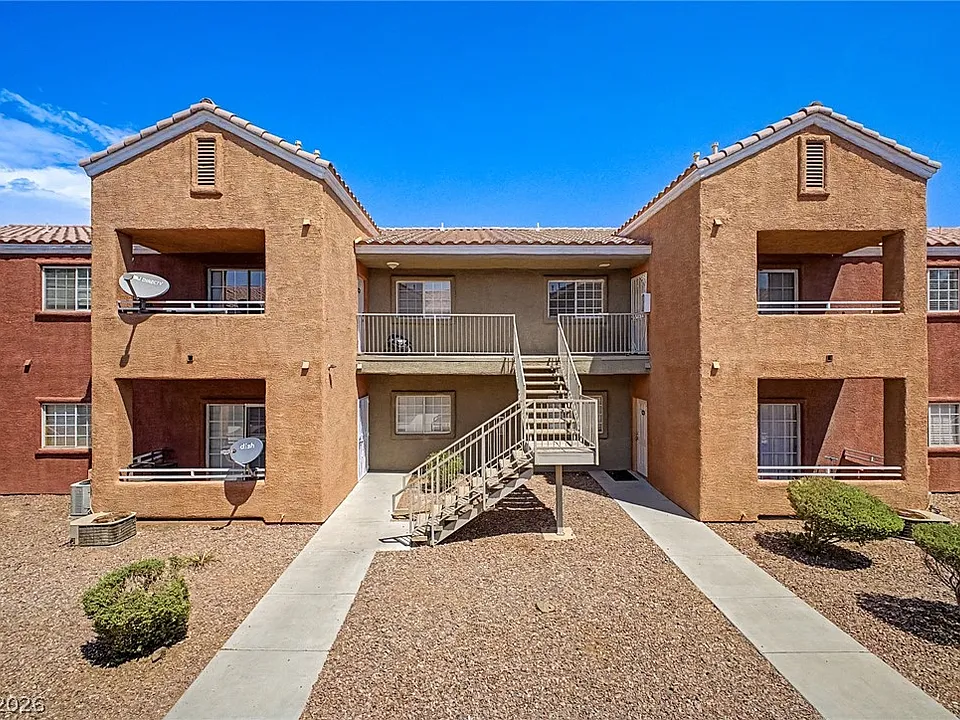 4730 E Craig Rd #2096