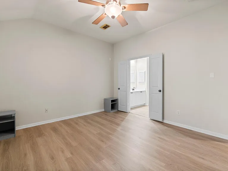 75 Scarlet Woods Ct — Photo 14