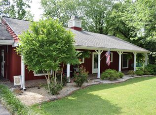 18 Matlock Ave, Athens, TN 37303