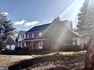 16 Timothy Dr, Ivyland, PA 18974