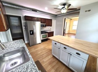 2476 N Clybourn Ave #2F, Chicago, IL 60614