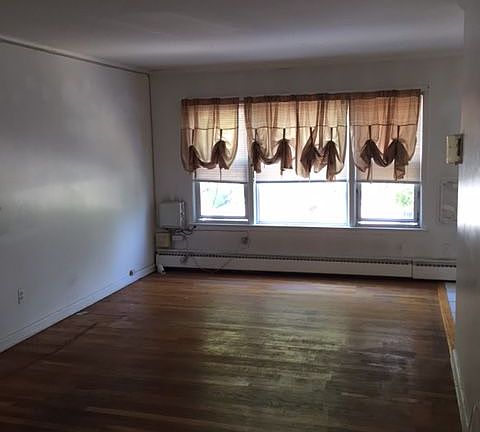 4th image of 4727 213th St #2