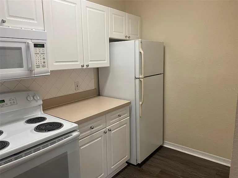 18001 Richmond Place Dr #222 — Photo 7