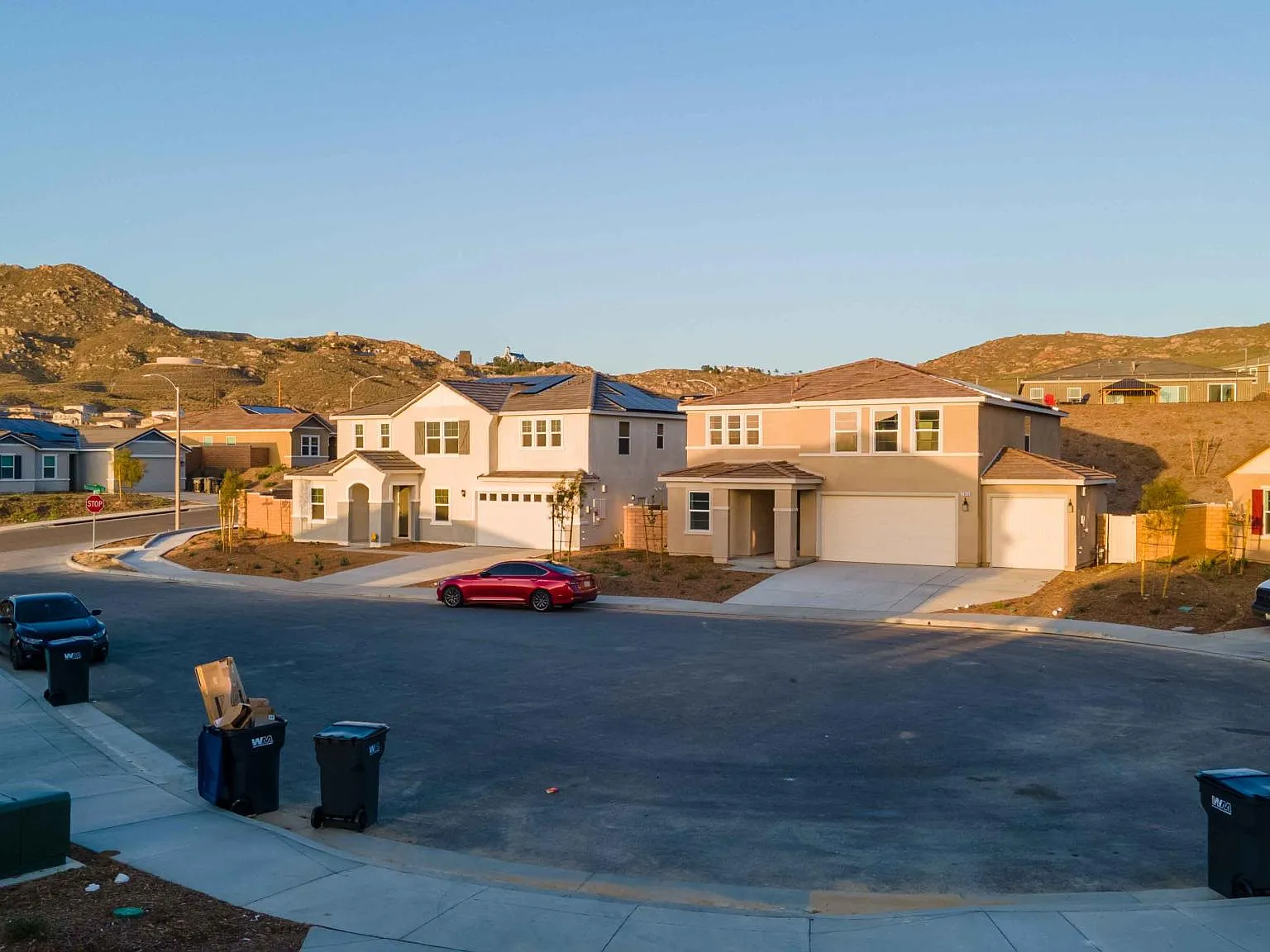 4 bed, 2316 sqft, $4,000 — Photo 3
