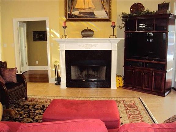 2nd image of 2494 Pebblewood Dr