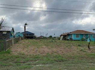 114 Teal Rd, Rockport, TX 78382